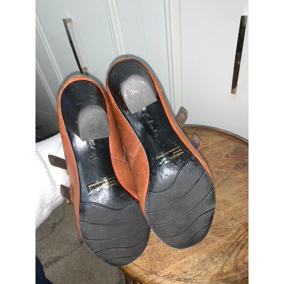 Clarks Women's Brown Ankle‎ Booties Size 9.5M Double Buckle Block Heel - Picture 5 of 8